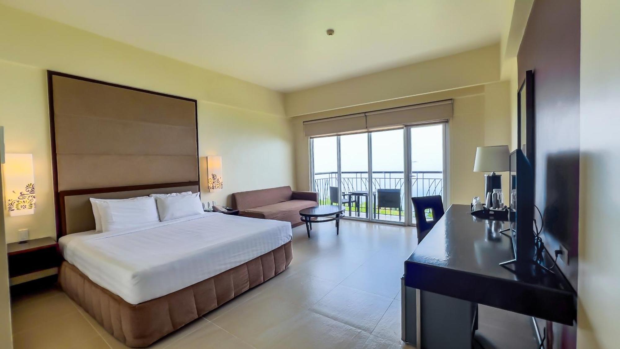 Taal Vista Hotel Tagaytay City Eksteriør billede Deluxe Room