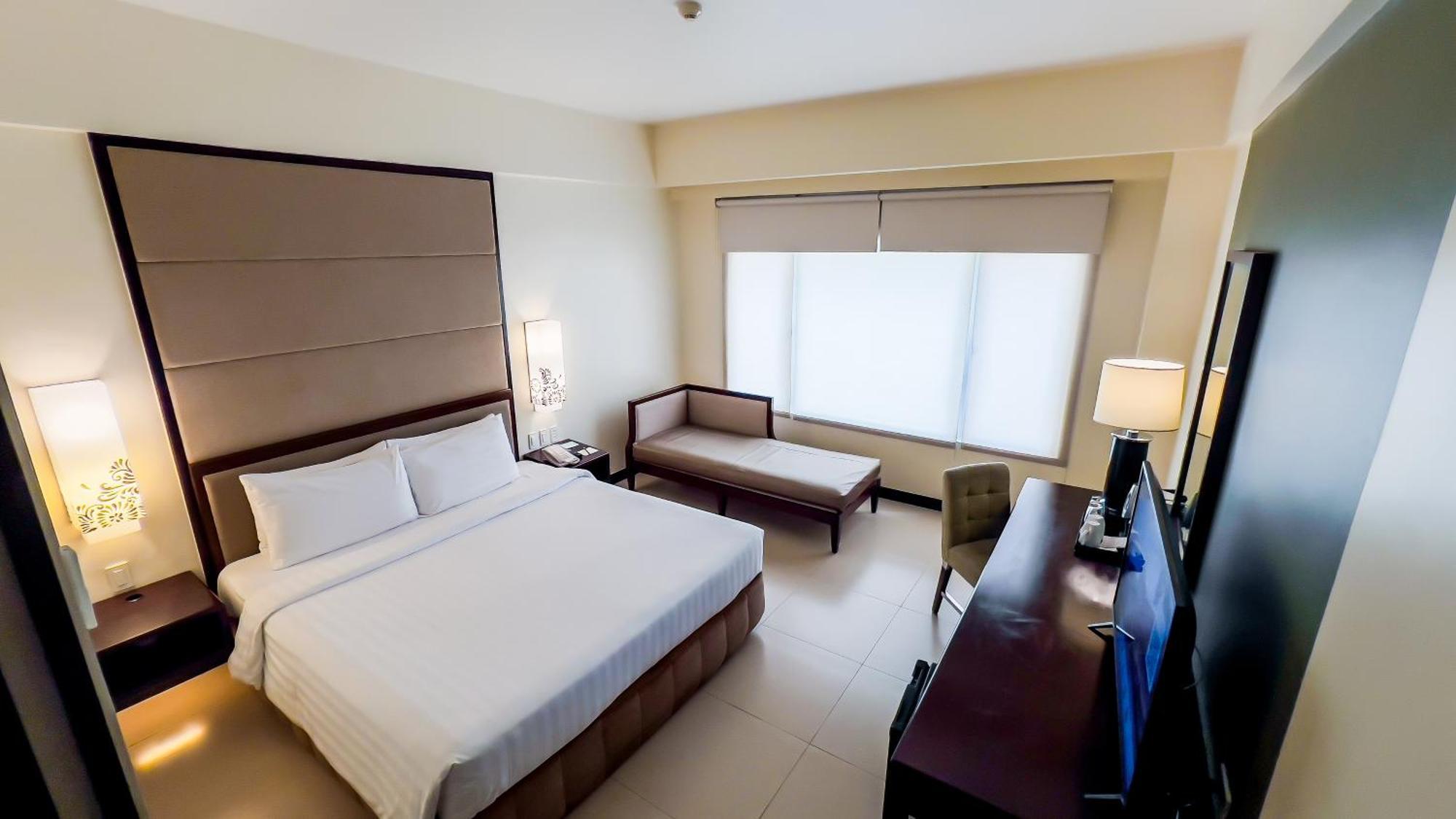 Taal Vista Hotel Tagaytay City Eksteriør billede Deluxe Room